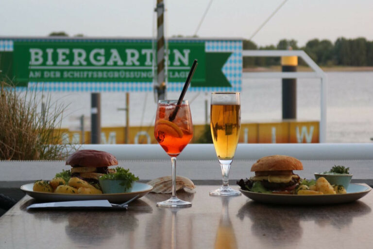 Restaurant Gutschein für Das NEUE Schulauer Fährhaus in Wedel