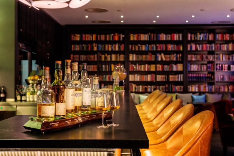 Restaurant Gutschein für Plaza Grill Restaurant & Lounge