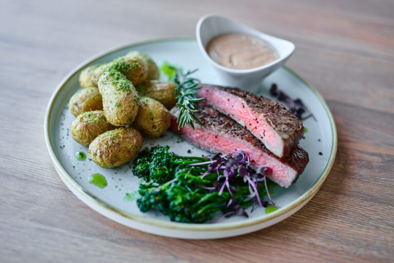 Restaurant Gutschein DOCK & DINE Niesgrau